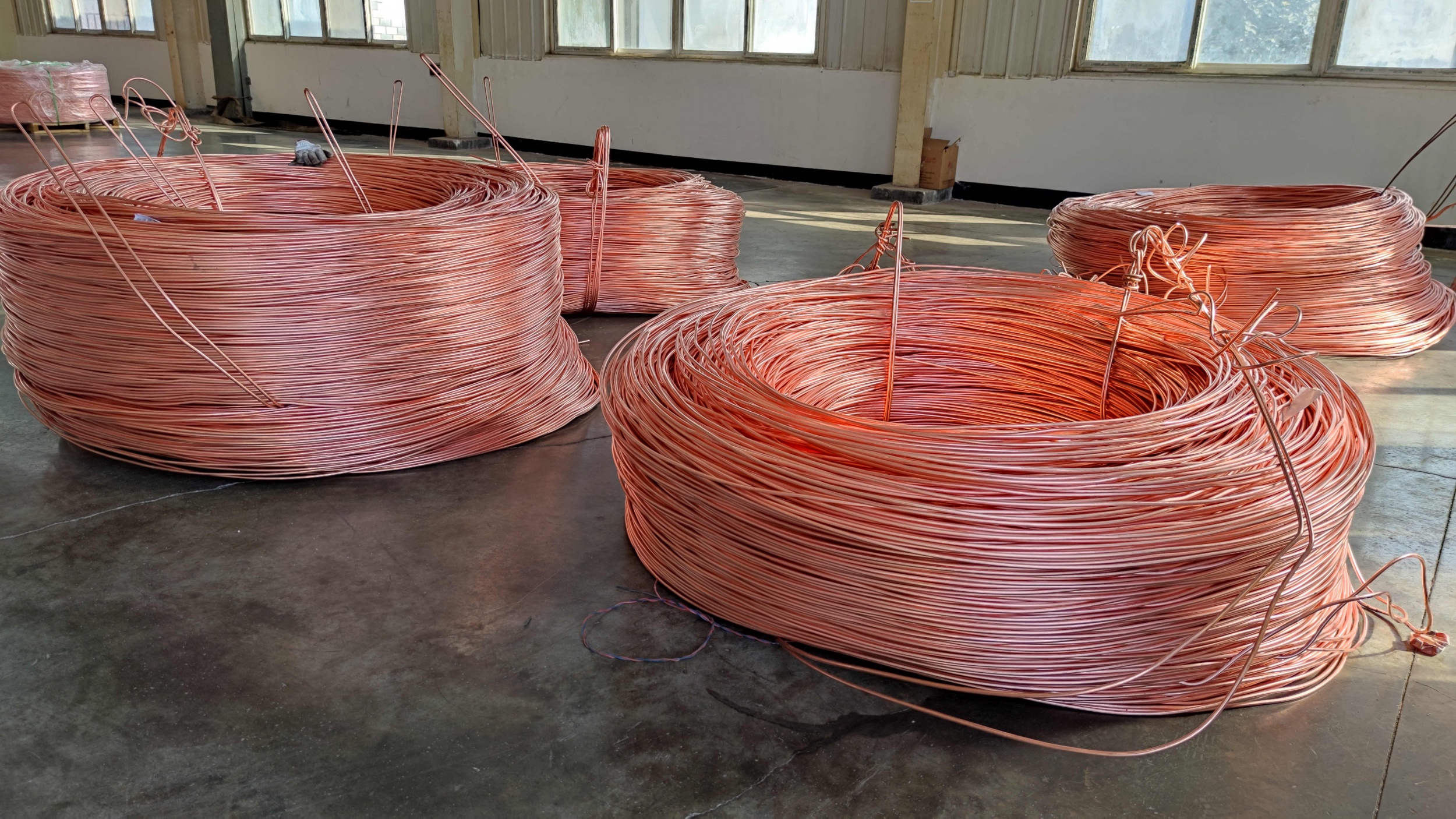 河南胜华电缆集团生产电线电缆所用的铜材料您可以放心